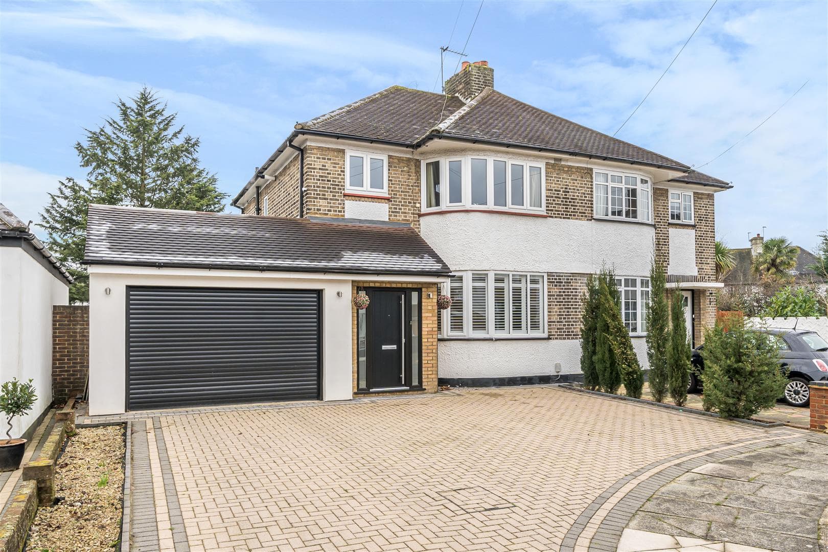 Ash Close, Petts Wood, Kent, BR5 1LQ