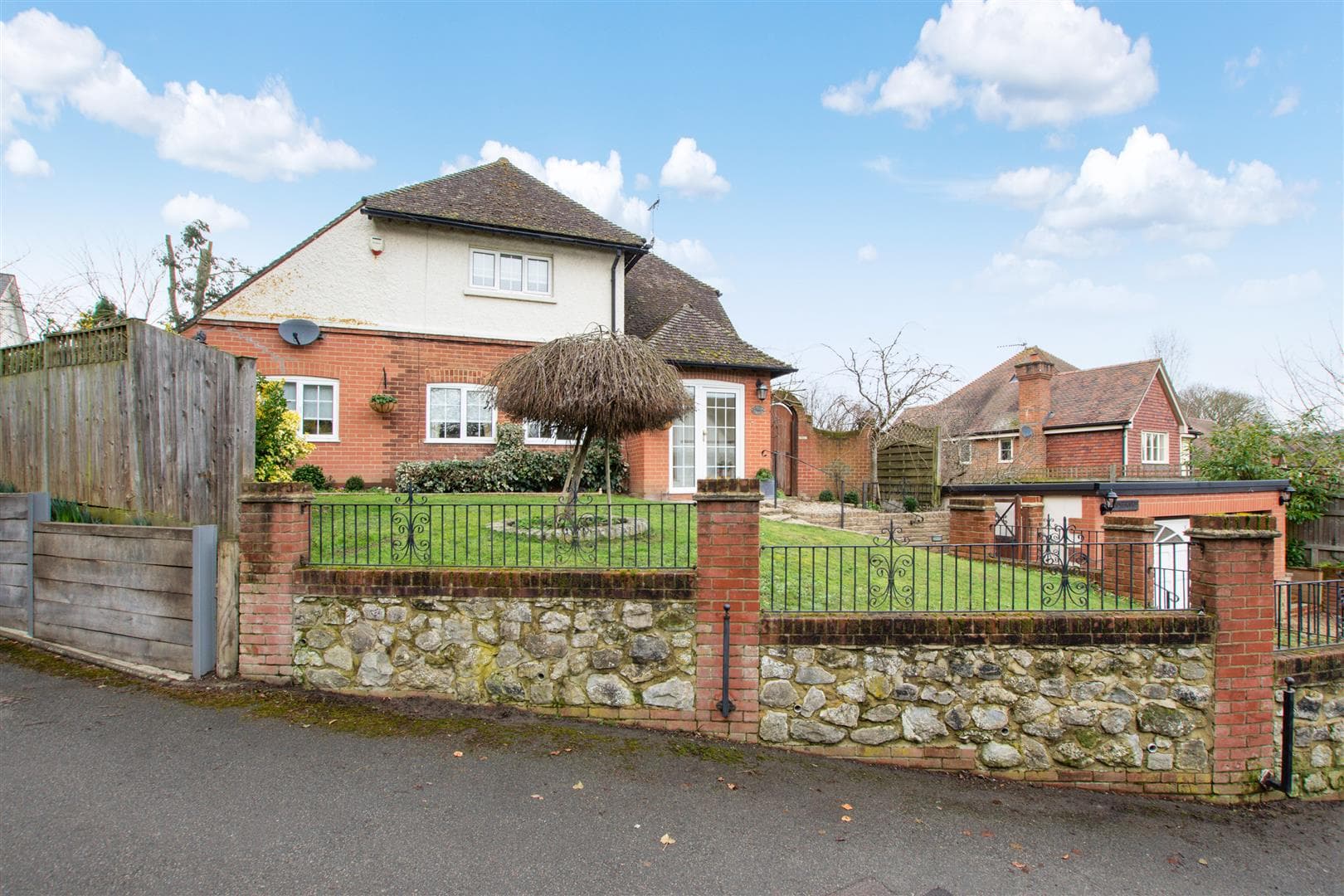 Church Lane, Bearsted, ME14 4EF