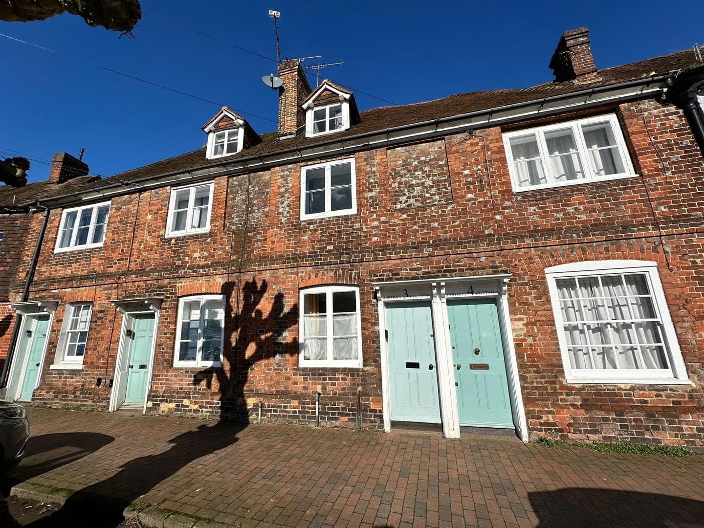 Bartons Cottage, High Street, Brasted, Westerham, TN16 1JJ