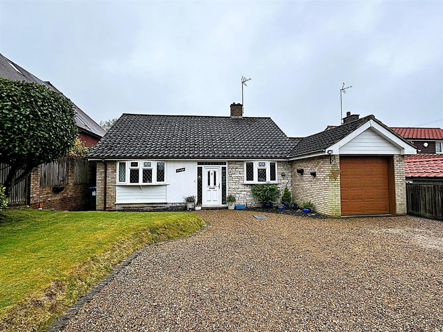 Milton Avenue, Badgers Mount, Sevenoaks, TN14 7AU