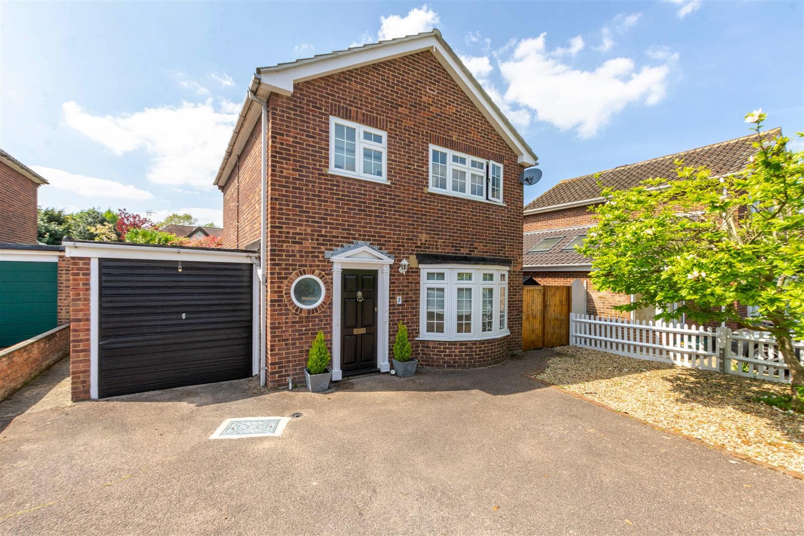 Homesdale Road, Petts Wood, Kent, BR5 1JS
