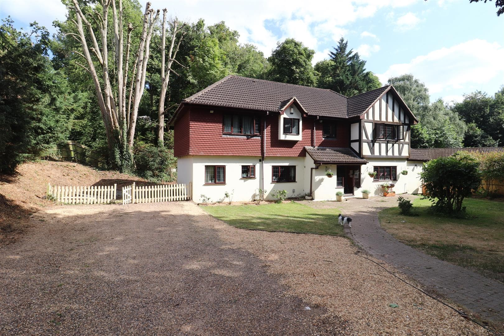 Brenchley Close, Chislehurst, BR7 5NQ