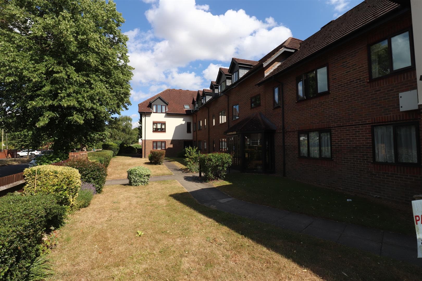 Sevenoaks Road, Orpington, Kent, BR6 9JL