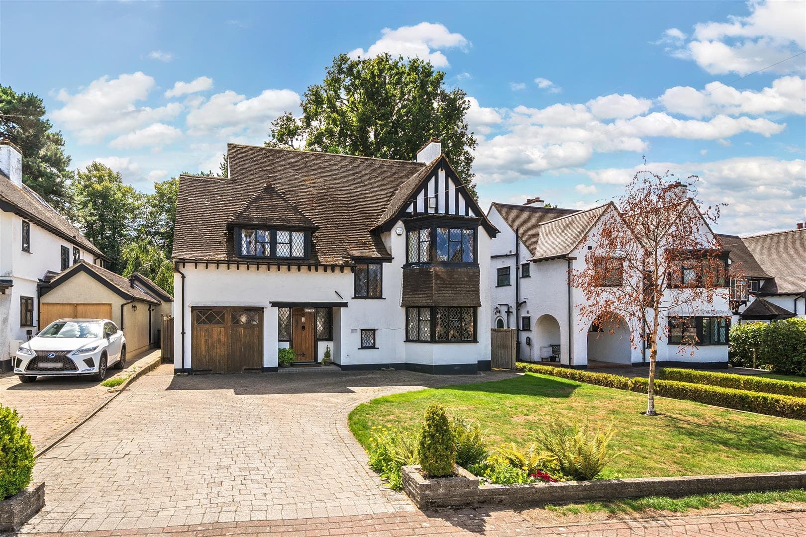 The Chenies, Petts Wood East, Kent, BR6 0ED