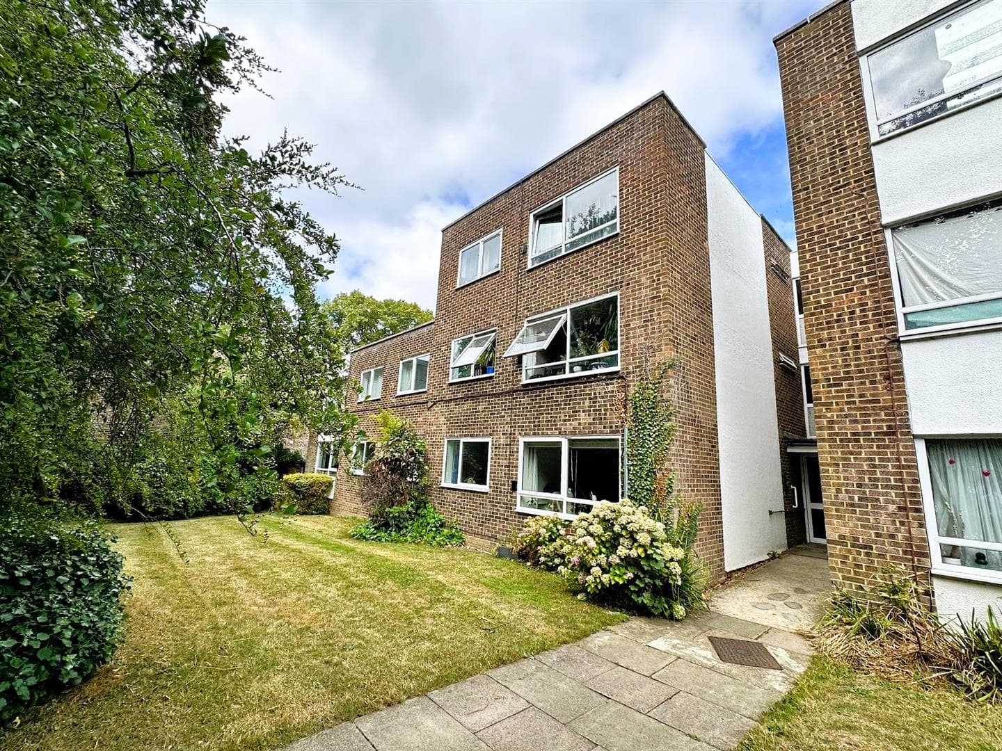 Willow Grove, Chislehurst, BR7 5BY