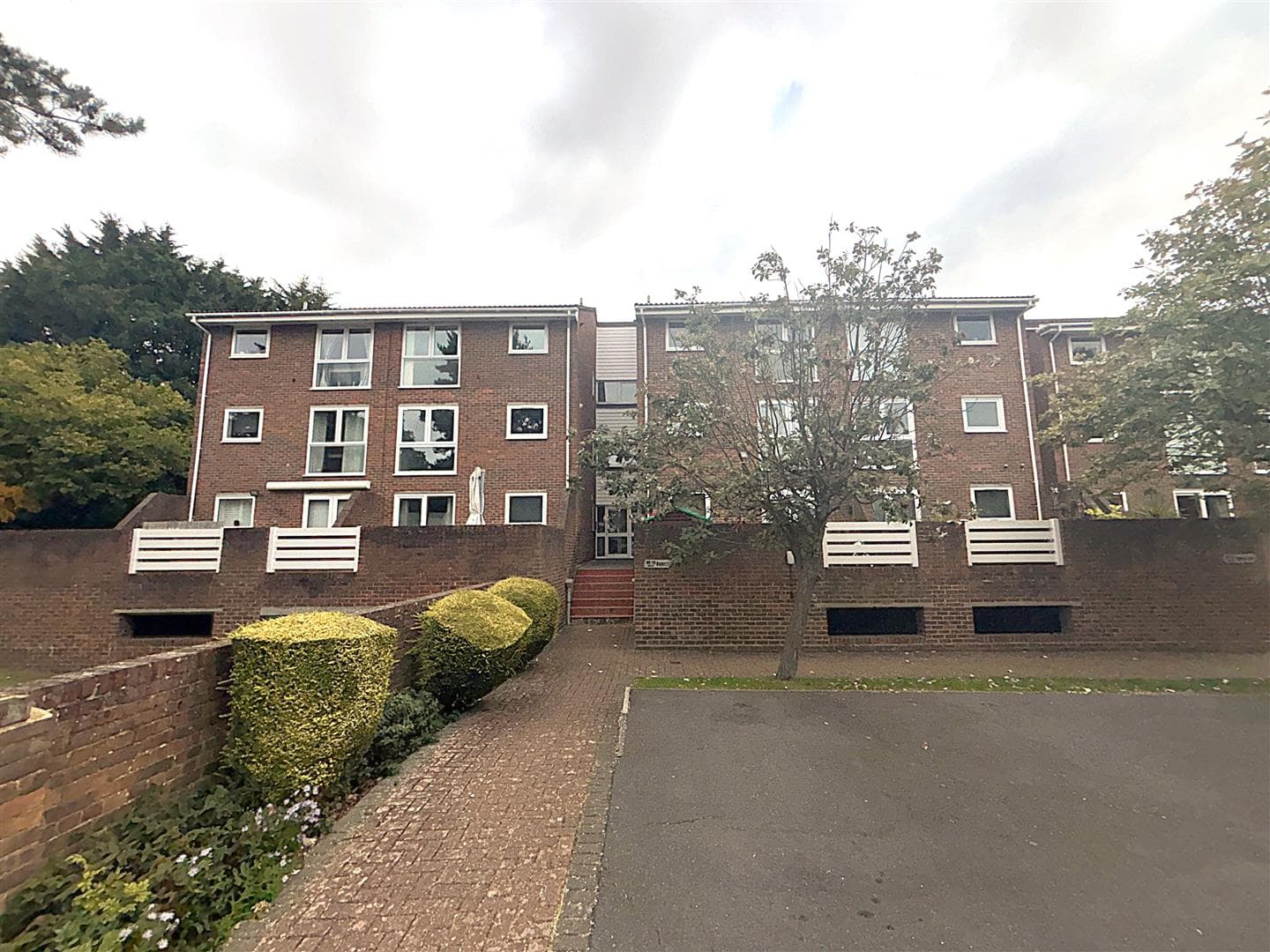 Hayes Lane, Beckenham, Kent, BR3 6SP