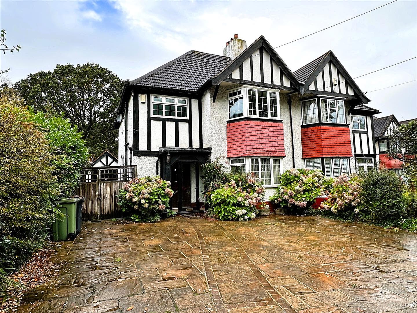 Woodland Way, Petts Wood, Kent, BR5 1NB