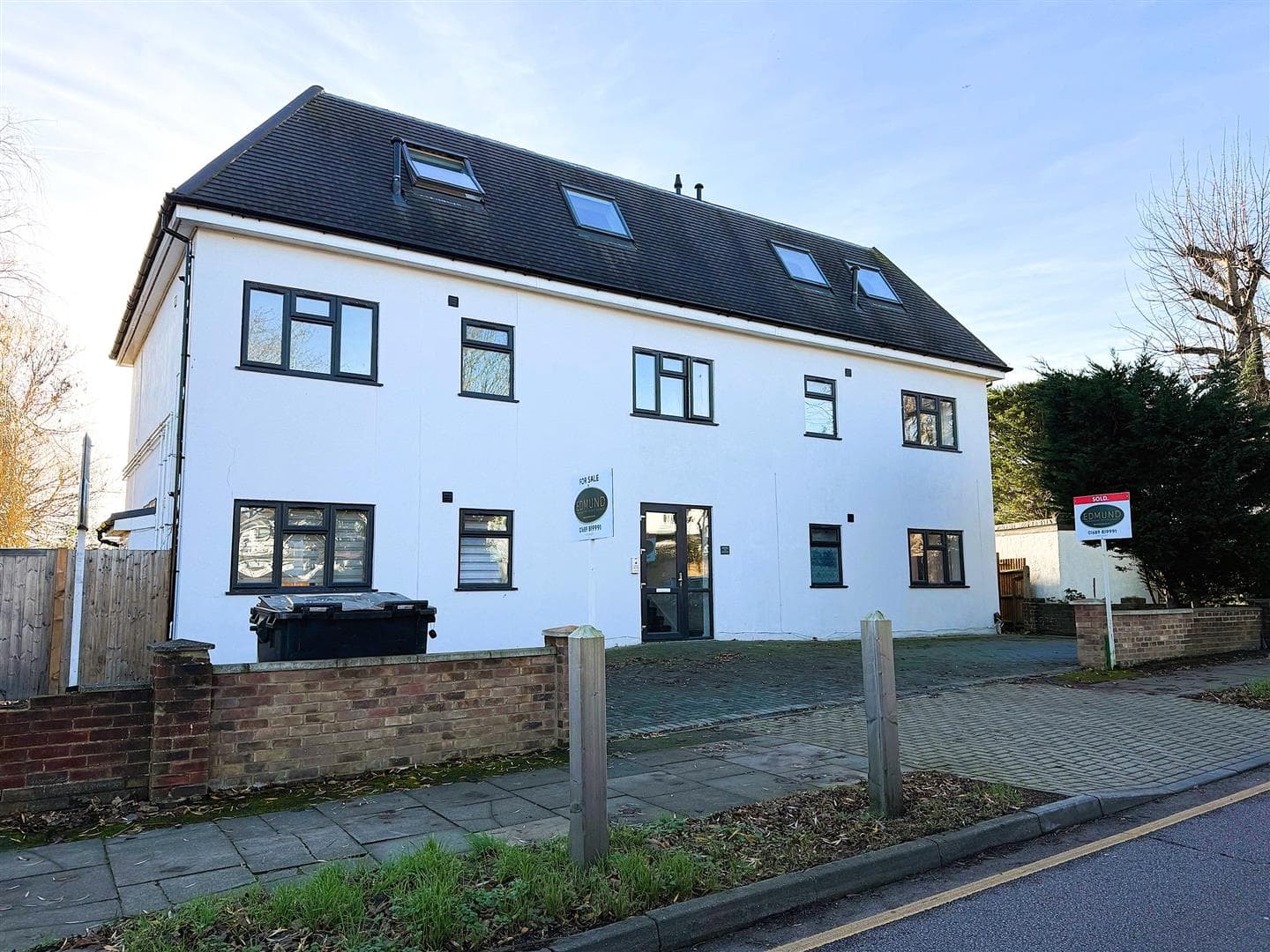 Lakeswood Road, Petts Wood, Kent, BR5 1BJ