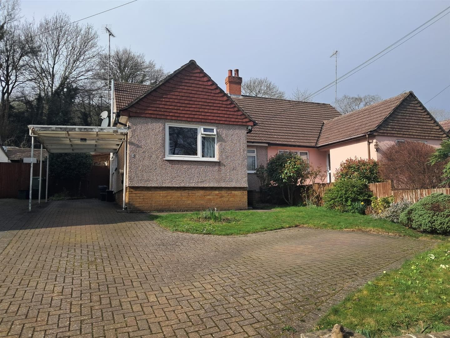 Lynne Close, Green street Green, Kent, BR6 6BS