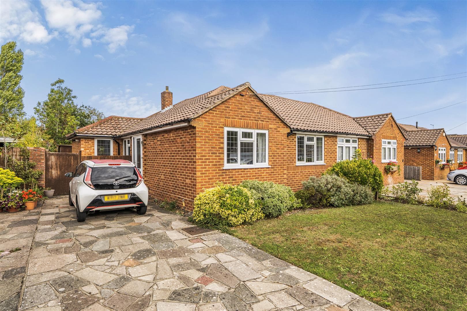 Rolleston Avenue, Petts Wood, Kent, BR5 1AL